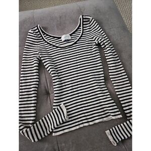 Universal Thread XS Striped Long Sleeve Fitted Scoop Neck Top
